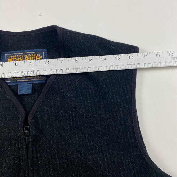 Woolrich Black Vest for Men - Picture 11 of 11